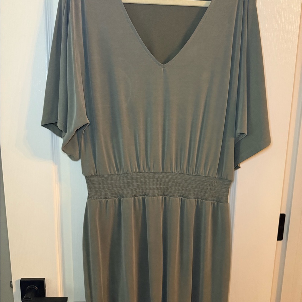 WHBM Kimono Sleeve V-Neck Dress Olive